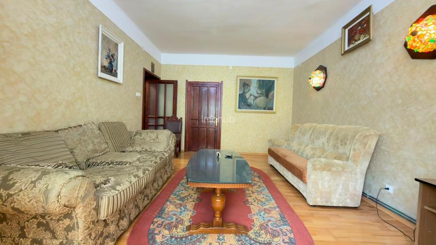 Acces rapid la facultati, Apartament 3 camere, decomandat 500 € - 2