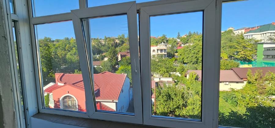 Inchiriez apartament 4 camere, complet decomandat, in zona Arcu -Rapa Galbena