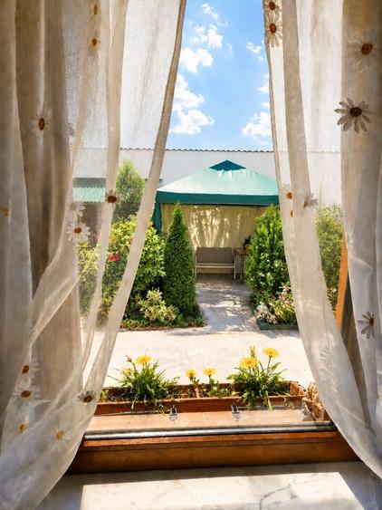 CASA CASATORIILOR P+M,3 CAMERE 850EURO