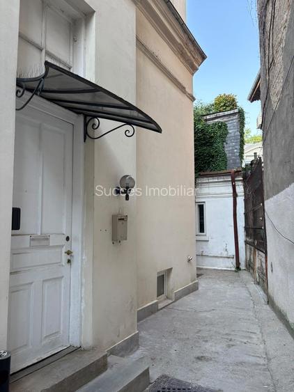 MÂNTULEASA | VILĂ EXCLUSIVISTĂ ÎN CENTRUL BUCUREȘTIULUI – 1.100.000 € - 42