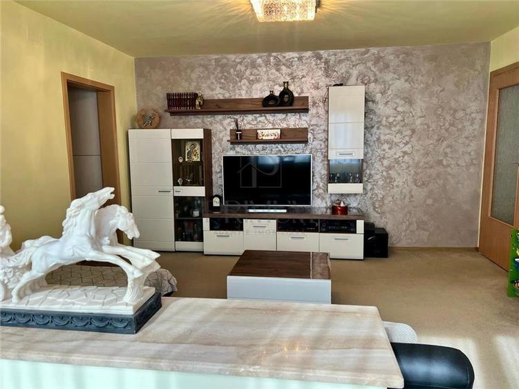 SPITALUL JUDETEAN - PARTER - BLOC IZOLAT - 3 CAMERE - BALCON - CENTRALA PROPRIE