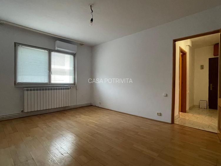 Tomis III, apartament cu 4 camere decomandate, centrala pe gaz, liber - 13