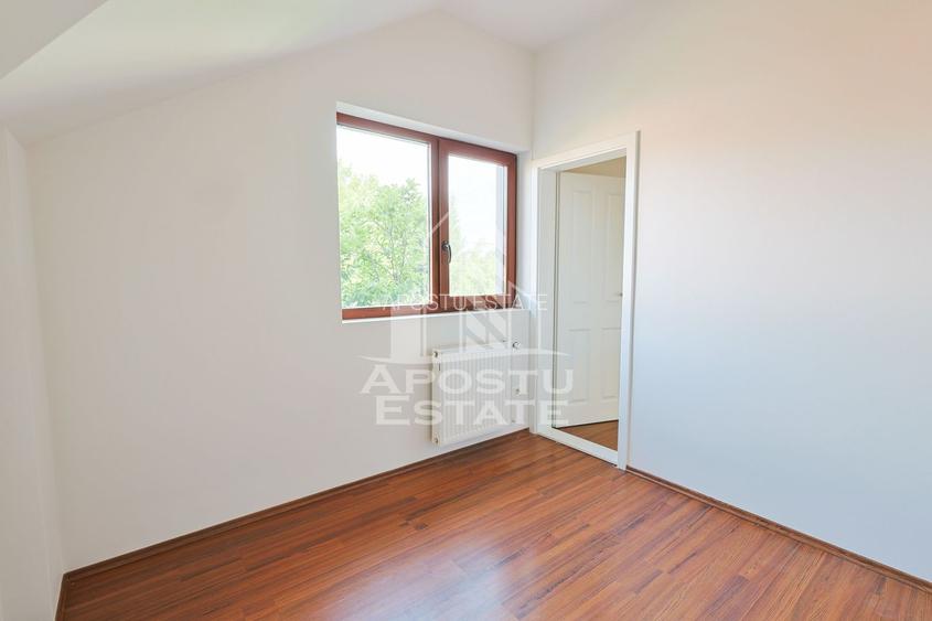Casa moderna cu 6 camere in Dumbravita