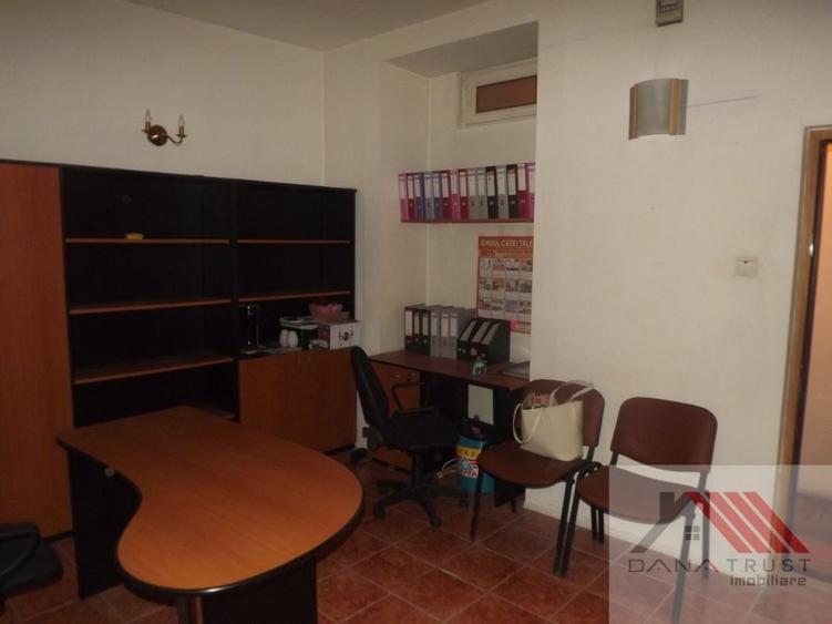 Ultra Central - Savoya, Brirou pt avocati, notari, traduceri