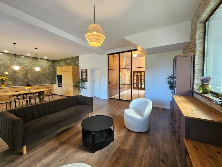 Vila unica in Snagov | 5 camere | Stil american | Langa padure | Finisaje noi