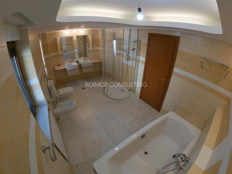 Vila 2.700mp, Paradisul Verde, cu piscina si padure proprie - 4