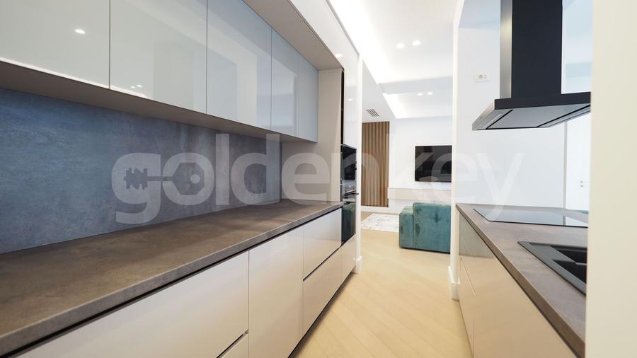 Apartament penthouse cu 4 camere langa Cambridge School