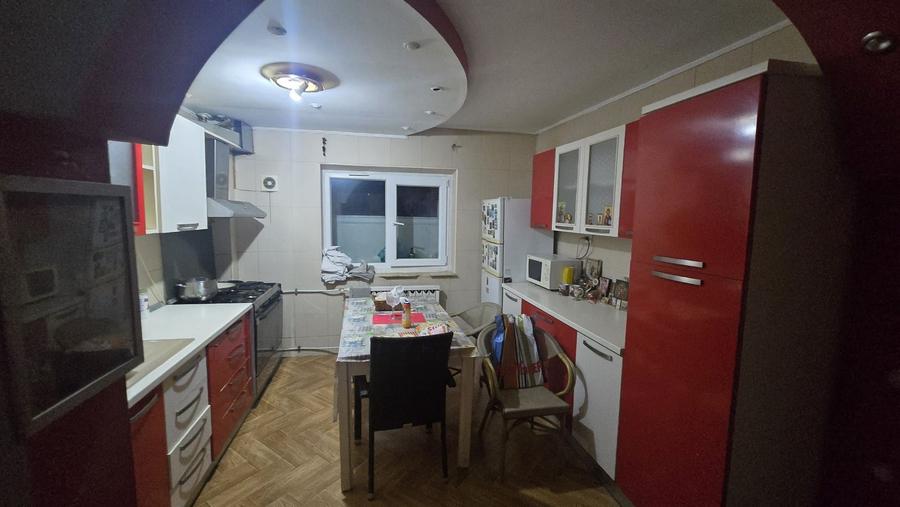 COLENTINA-Doamna Ghica, 3 camere, bloc 1986, decomandat, 2 bai, 78mp