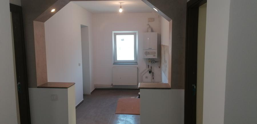 De inchiriat apartament cu doua camere ultracentral.