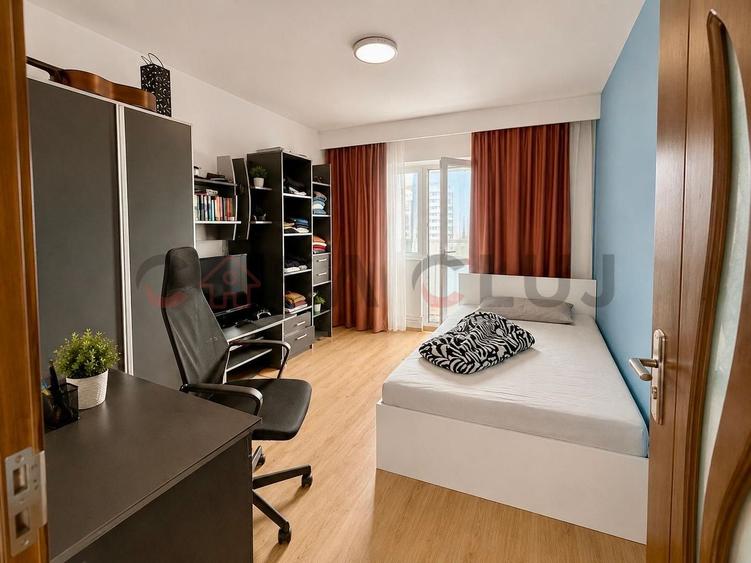 3 camere decomandate, etaj intermediar, zona Primăverii