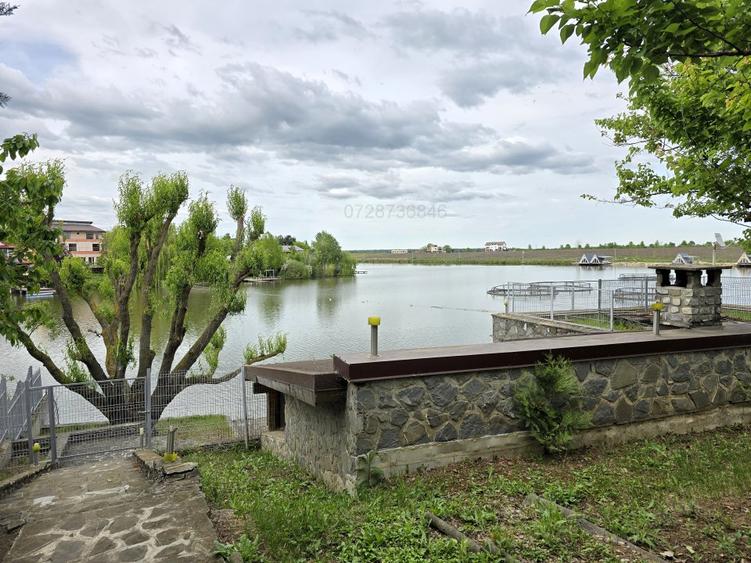 Corbeanca, vila superba, 2083 mp teren cu iesire la lac si drept de agrement
