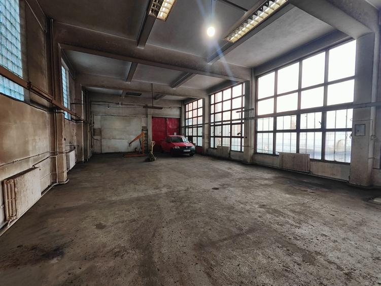 Spatiu mixt, hala + birouri, 525mp construiti, zona Bartolomeu