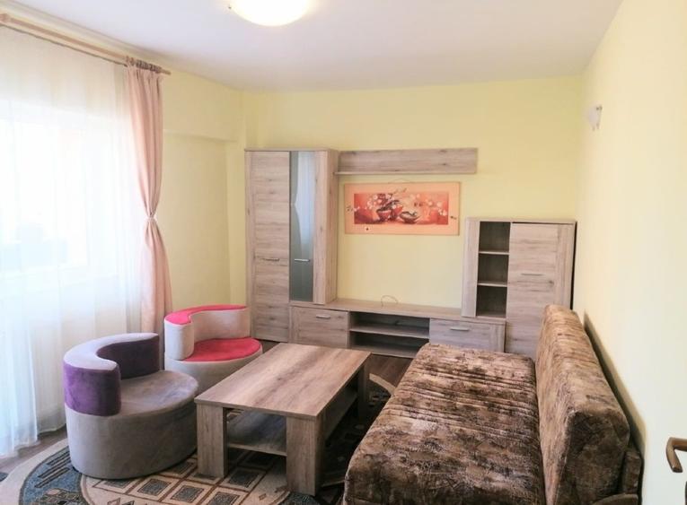 Oportunitate!!! Apartament decomandat, 2 camere de închiriat, Racadau!!!