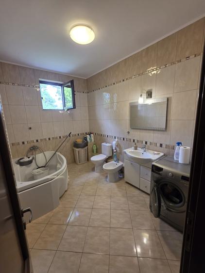 Pipera Vila individuala spatioasa 220mp teren generos 725 mp toate utilitatile