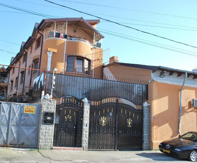 Vila P+2 - 580 MP - 11 camere - Matei Voievod - Iancului