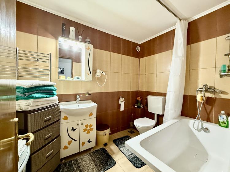 Spatiu Comercial - Bld. Mamaia, intrare Satul de Vacanta, langa Hotel Quartz