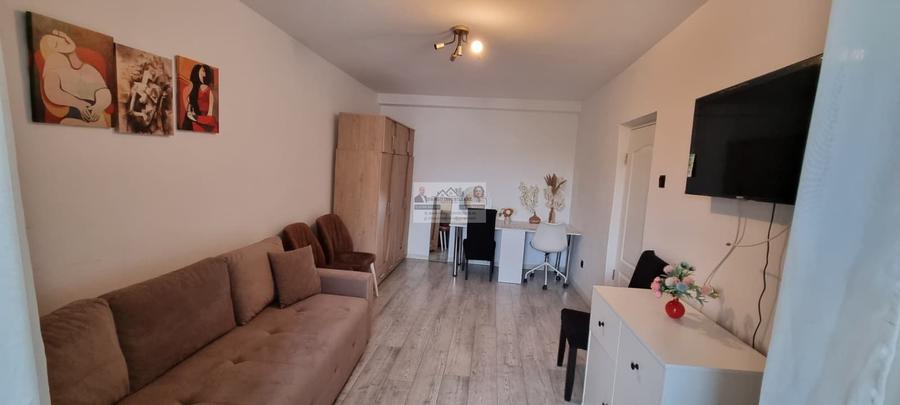 Garsonieră primitoare 36 mp | Centru - Vizavi de Poliție | Etaj 3
