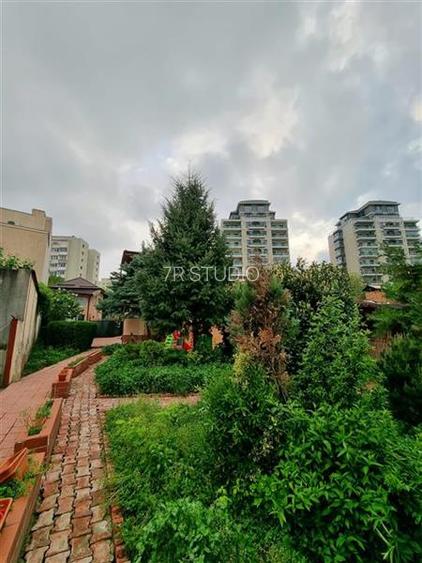 Vanzare teren cu 2 vile Tei - langa Parc - 2