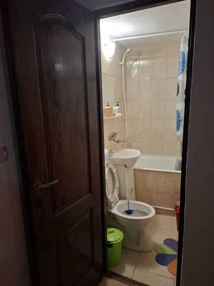 De vânzare apartament 2 camere zona APOLO