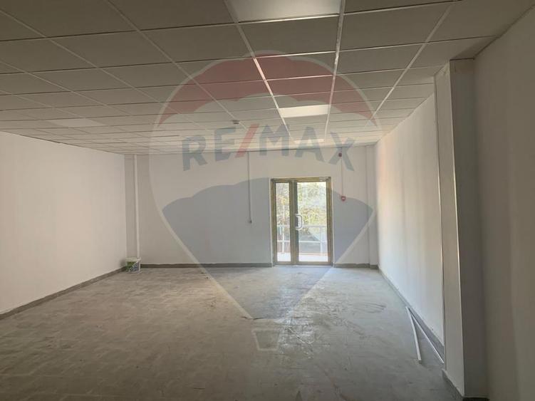 Spațiu comercial 70mp adiacent SuperPROFI Rond AC Cuza