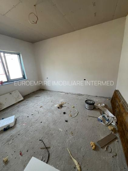 DE VÂNZARE CASĂ AGIGEA CARTIER NOU ZONA LAC - 3