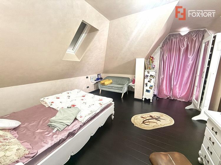 COMISION 0% Casa individuala exclusivista cu 7 camere si piscina in Dumbravita