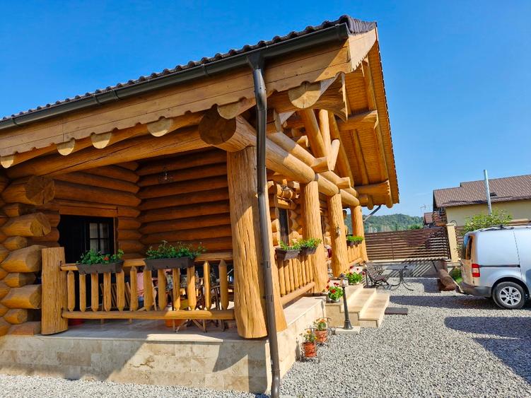 Casa din bustean rotund