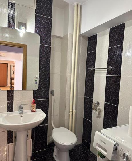 Apartament 4 camere Lux+Centrala de bloc langa metrou Piata Romana