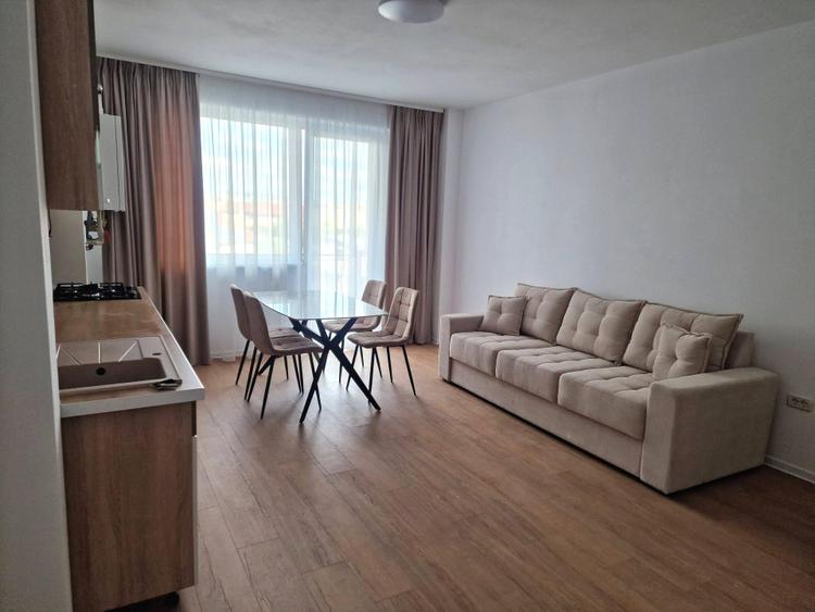 Apartament 2 camere plus balcon de 8,60 mp, bloc nou, parcare, 92.000E