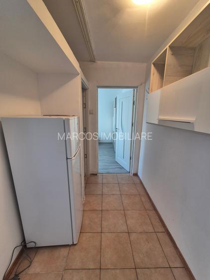 Închiriez apartament 1 camera etajul.1 - 8
