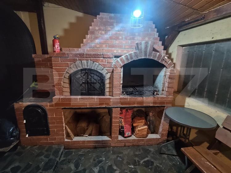 Casa Horpaz, 130 mp totali, terasa, la strada asfalata