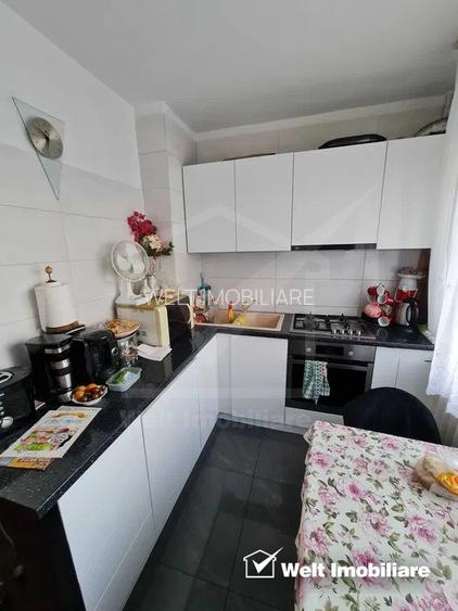Vând apartament 3 camere, Dambu Rotund