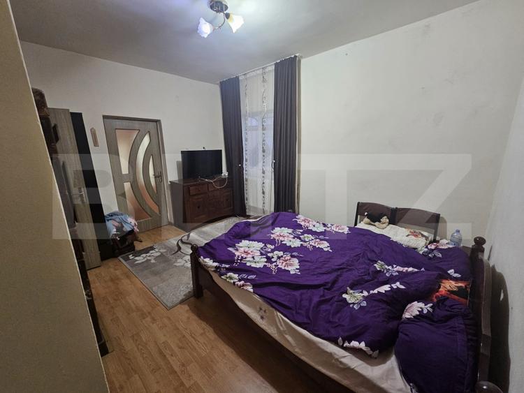 Casă cu 3 camere și grădină, aproape de centrul orașului Câmpeni