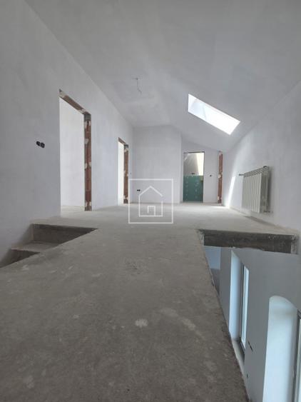 Casa noua cu 5 camere in centrul Sura Mica – moderna, premium