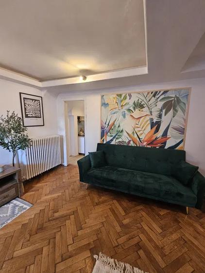 3 Camere - Vila | Victoriei | Semidecomandat | Balcon | Curte comuna | Metrou