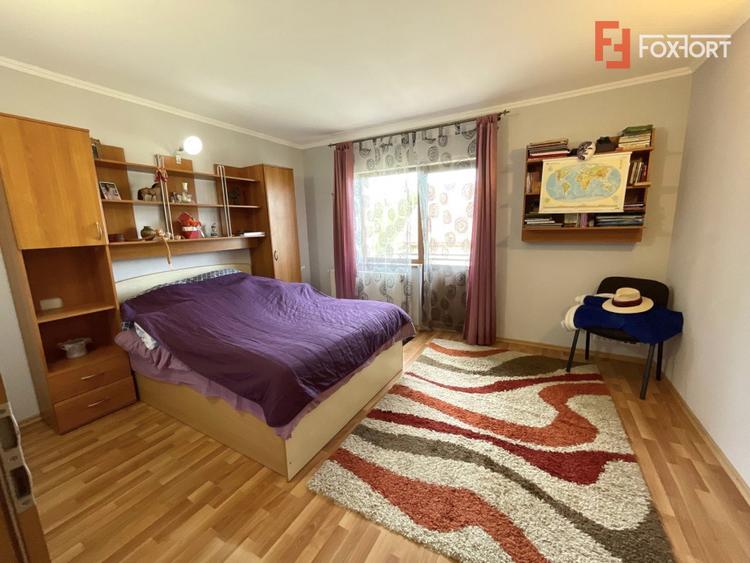 Casa individuala cu 7 camere si teren de 431 mp, zona Lipovei