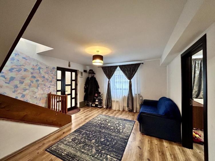 Casa P+1, sauna, beci, teren 340 mp, mobilata si utilata, Breaza, Prahova