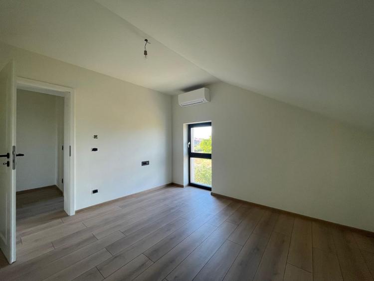Duplex 6 camere, 400mp teren - Mosnita Noua