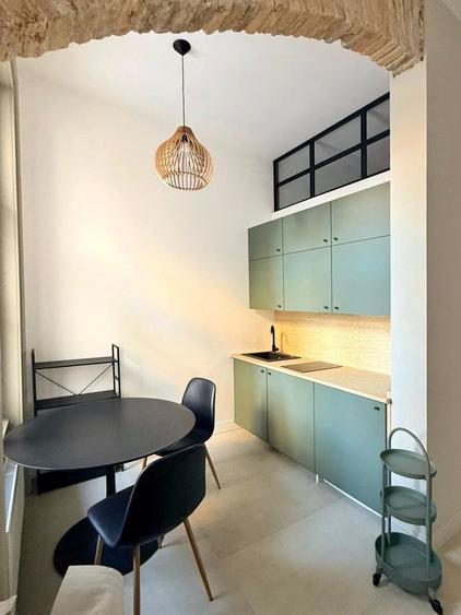 2 Camere - prima inchiriere - renovat complet - Central