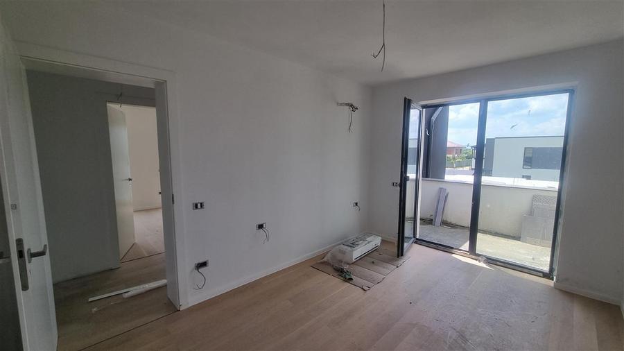 Vila moderna de 5 camere zona Sanpetru Brasov