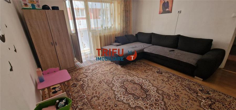 Apartament 3 camere de vanzare zona Cetate