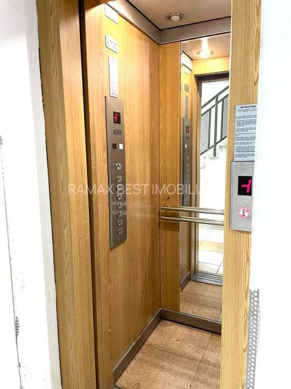 2 camere decomandat, 59 mp + balcon 24 mp, etaj 1, zona Trifoiului