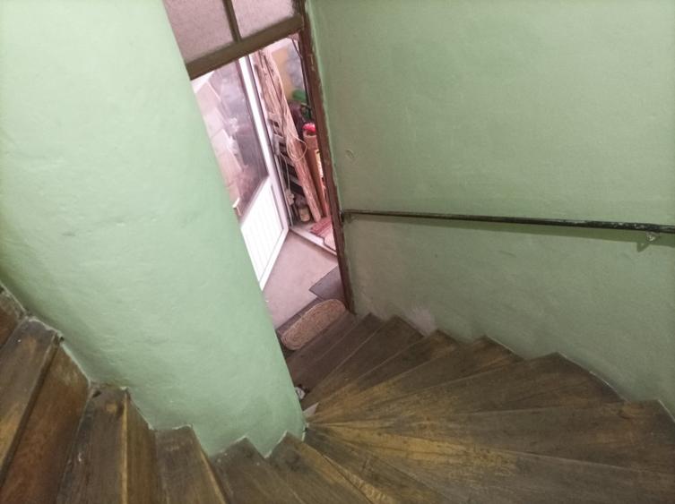 Casa 4 camere libera la vanzare zona Central