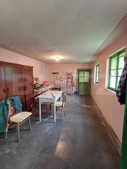 Casa renovabila cu 2 spatii comerciale, 416.6 mp, teren de 781 mp, zona Micro I - 14