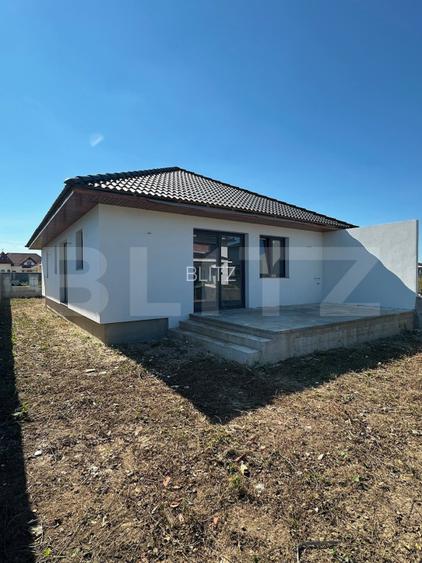 De vanzare casa , 3 camere , zona Odoreului - 2