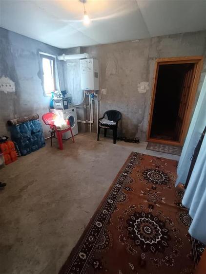 Casa foarte bine intretinuta, zona Cazasu