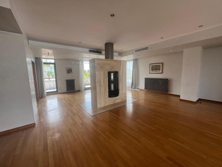 Premium 4 rooms penthouse for sale