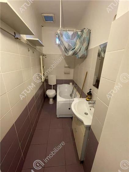 Apartament 3 camere decomandate curte comuna din zona Tiglari Sibiu