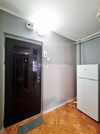 1 camera Ic Frimu etaj 1 mobilat si utilat CT - 8