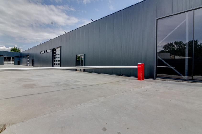 Reprezentanta PREMIUM| Hala Showroom 988mp, locatie exceptionala!